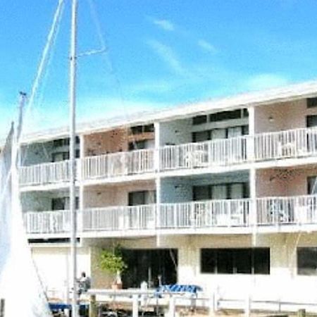 Cedar Cove Beach And Yacht Club Aparthotel Cedar Key Exterior photo