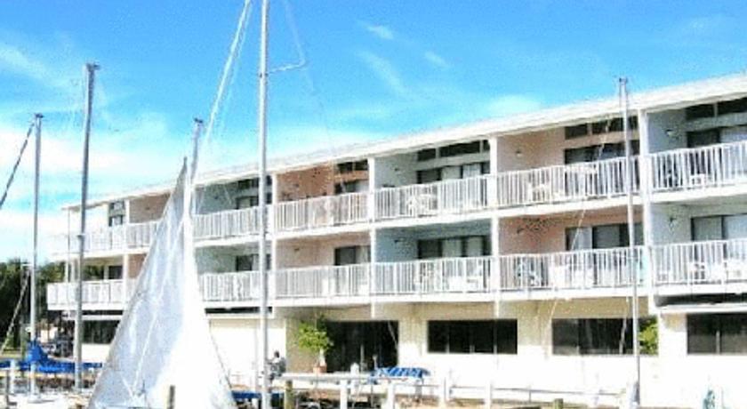 Cedar Cove Beach And Yacht Club Aparthotel Cedar Key Exterior photo